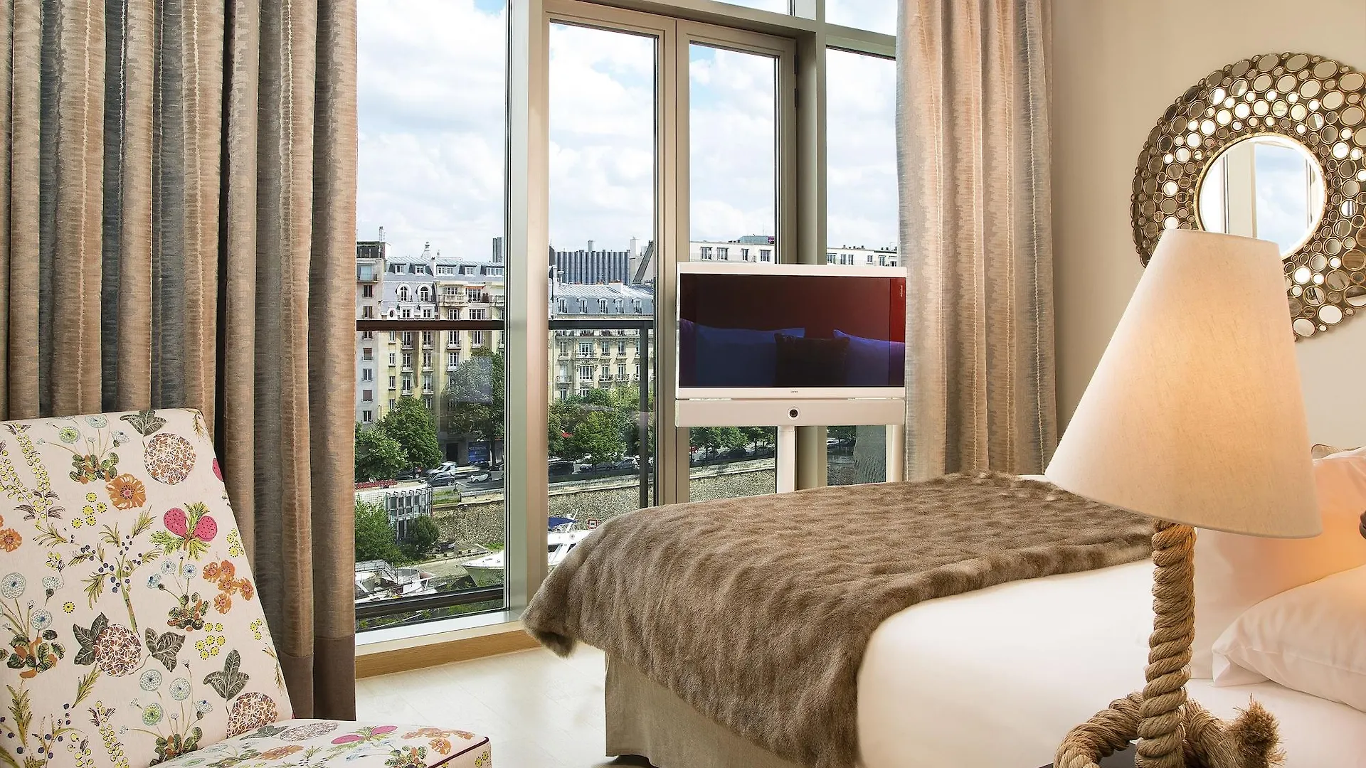 Goralska Residences Bastille Hotel