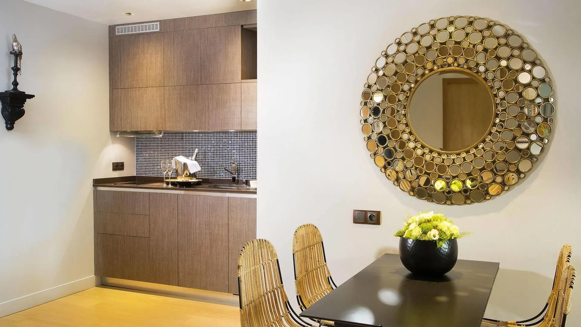 Goralska Residences Bastille 4*